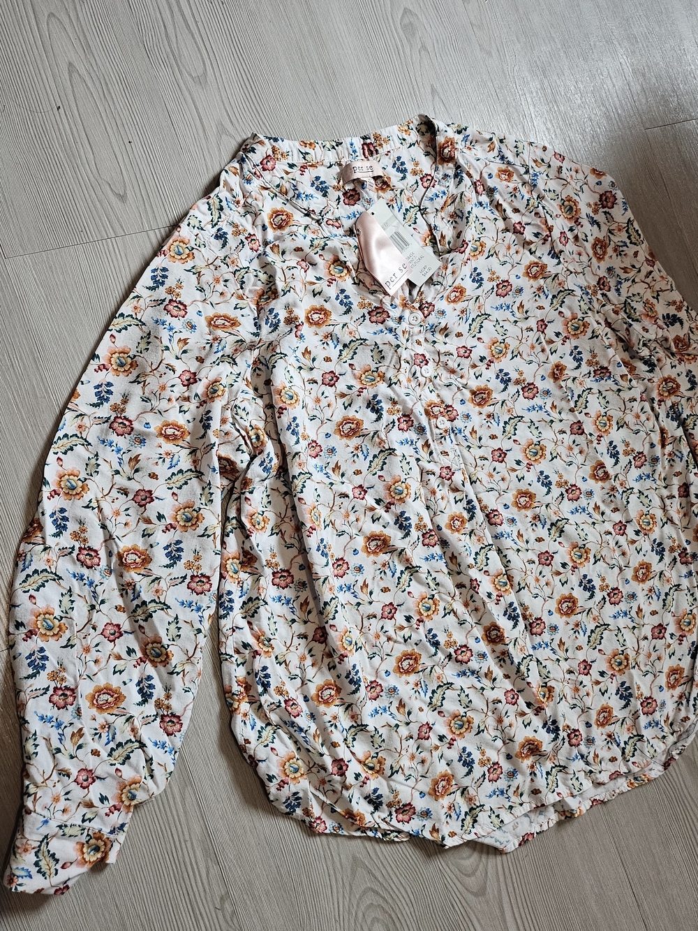 Per Se White Floral Button-Front Blouse with Multicolor Print